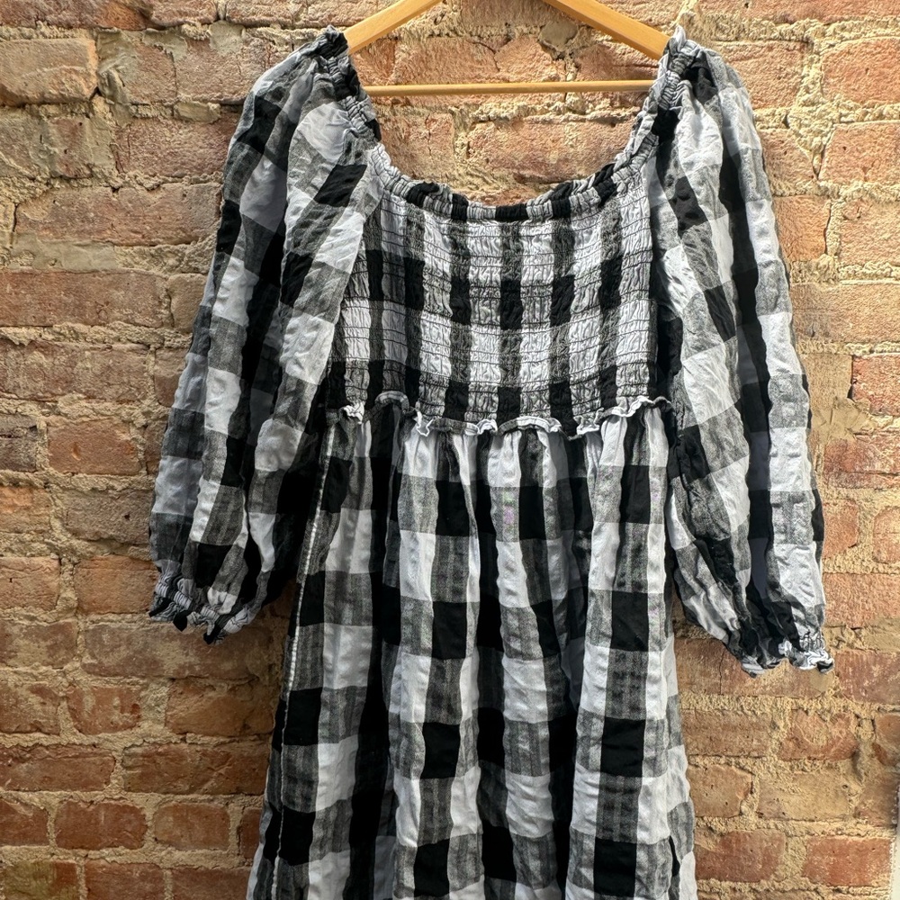 Topshop shirring seersucker check puff sleeve mini dress in black/navy and white